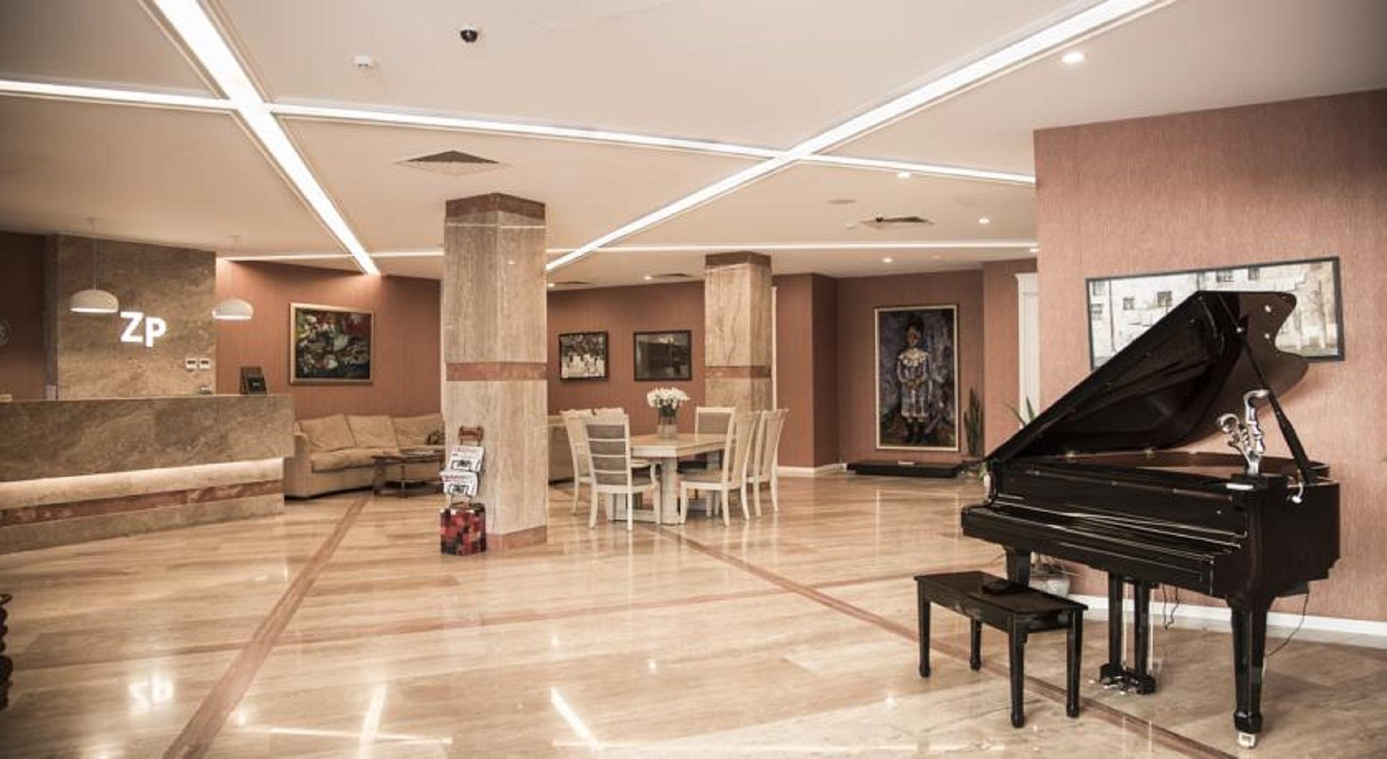 Hotel Zp Palace Tbilisi Esterno foto