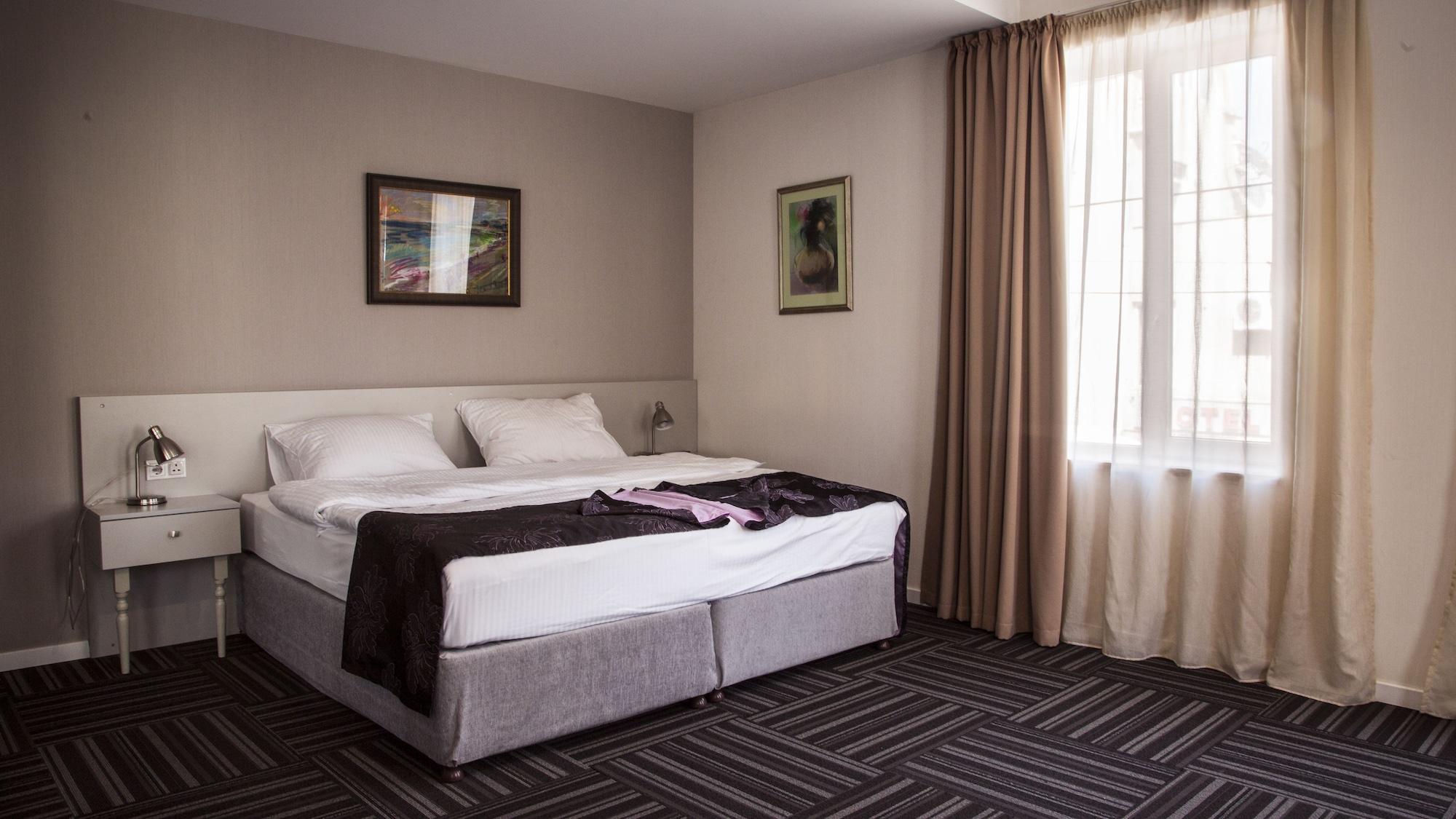 Hotel Zp Palace Tbilisi Esterno foto