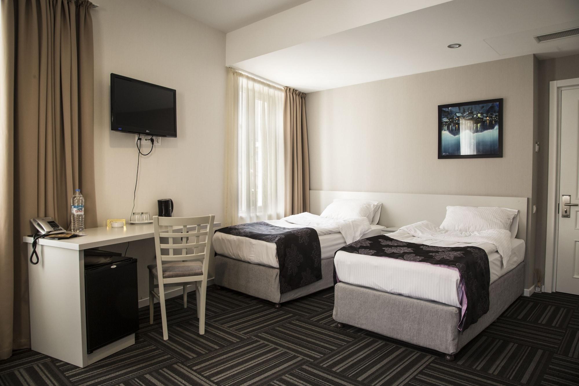 Hotel Zp Palace Tbilisi Esterno foto